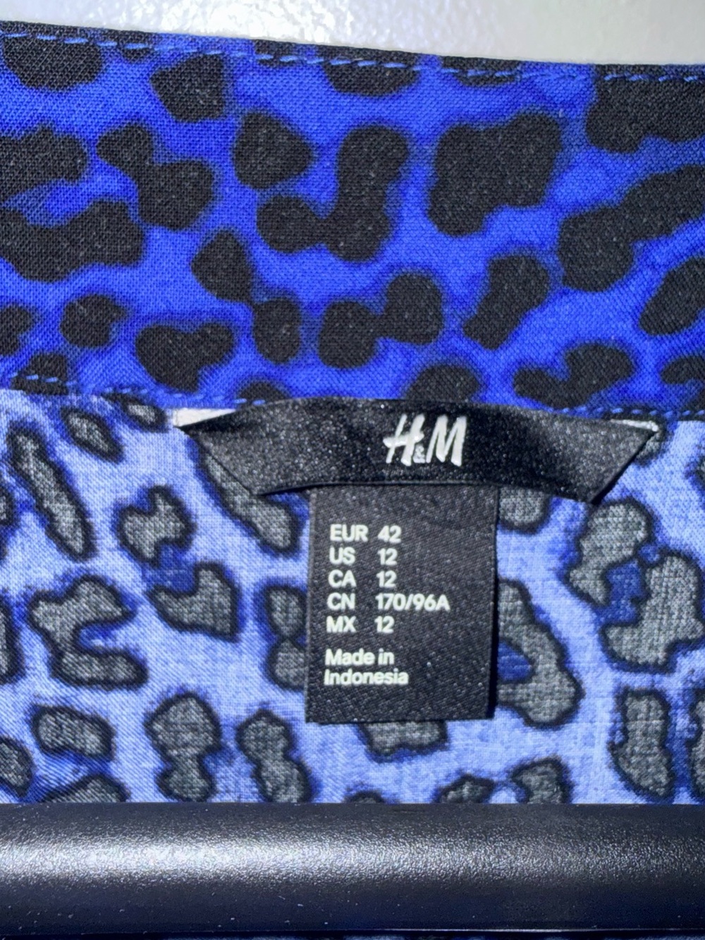 H&M Royal Blue Animal Print Elastic-Waist Mini Dress - Picture 4 of 5